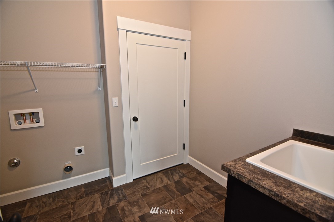 14921 Benton Loop Sumner, WA 98390 - Photo 13 of 25 Gallery Image 13