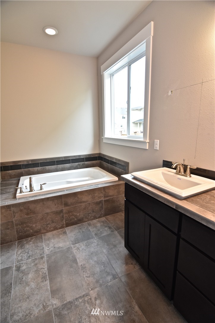 14921 Benton Loop Sumner, WA 98390 - Photo 18 of 25 Gallery Image 18