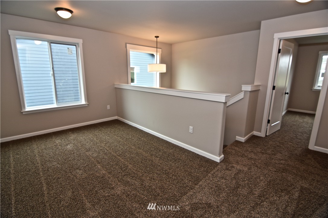 14921 Benton Loop Sumner, WA 98390 - Photo 19 of 25 Gallery Image 19