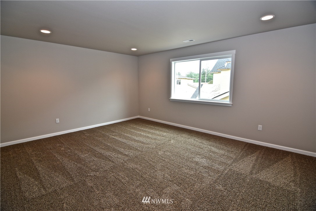 14921 Benton Loop Sumner, WA 98390 - Photo 20 of 25 Gallery Image 20