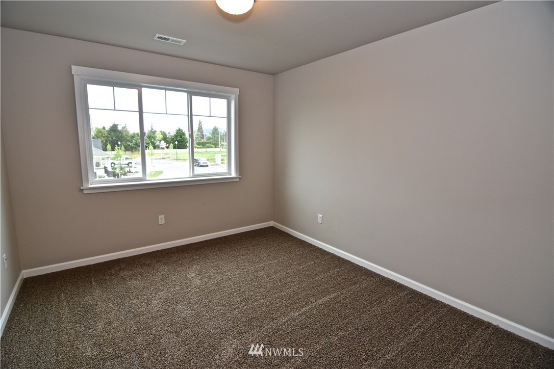 14921 Benton Loop Sumner, WA 98390 - Photo 23 of 25 Gallery Image 23