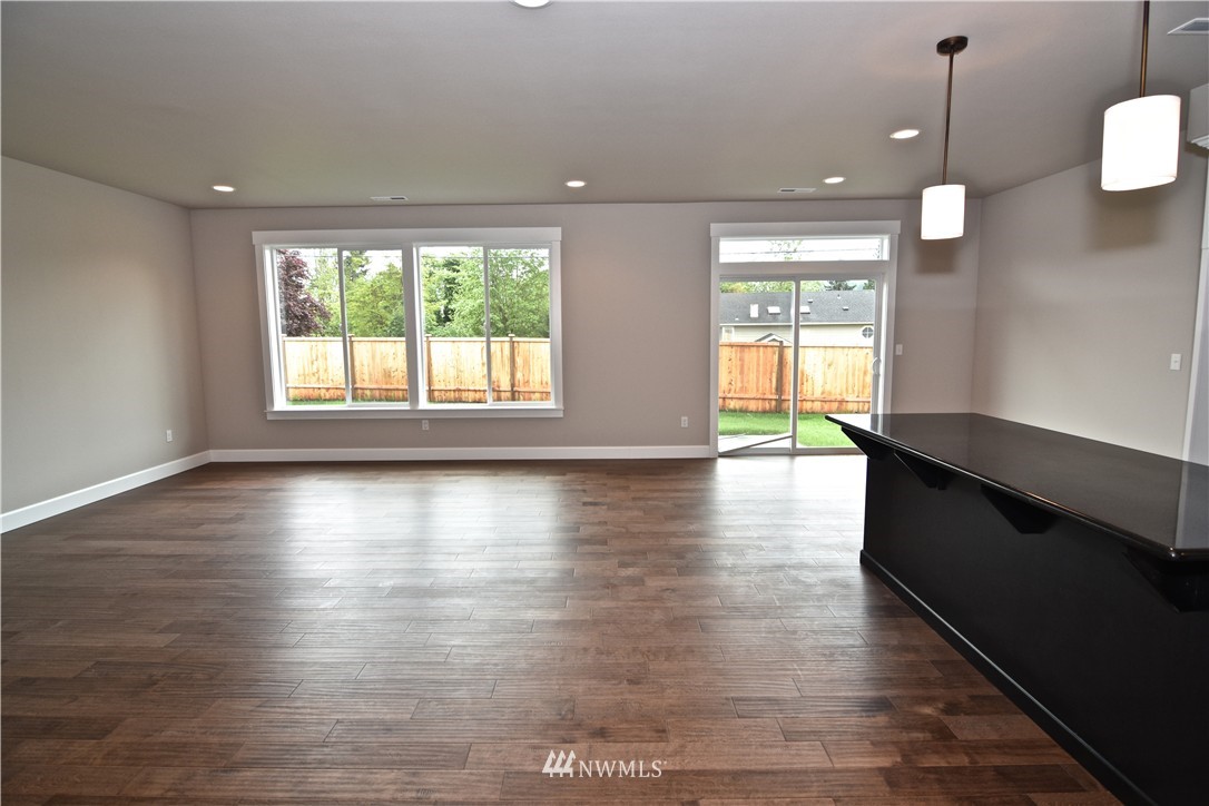 14921 Benton Loop Sumner, WA 98390 - Photo 6 of 25 Gallery Image 6