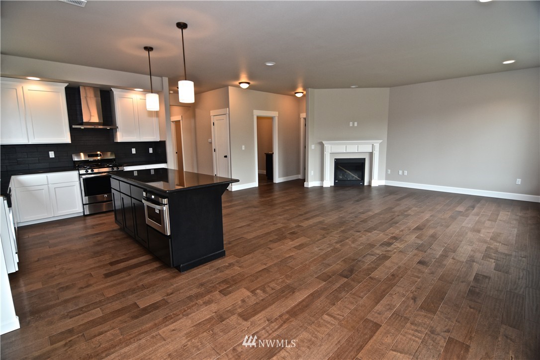 14921 Benton Loop Sumner, WA 98390 - Photo 9 of 25 Gallery Image 9