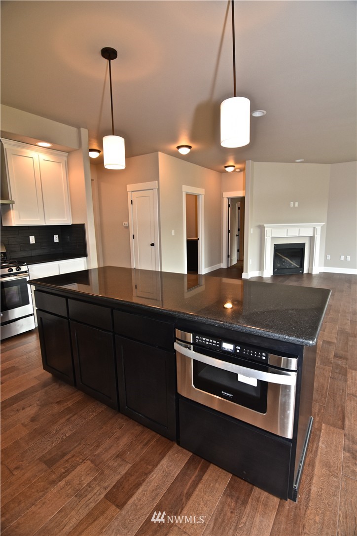 14921 Benton Loop Sumner, WA 98390 - Photo 10 of 25 Gallery Image 10