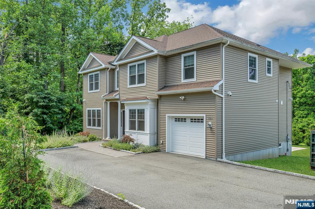 1364 Tabor Road Morris Plains, NJ 07950 - Photo 3 of 35