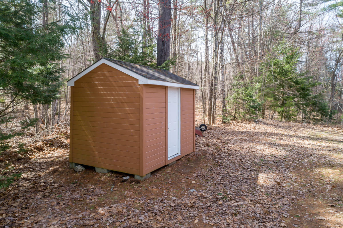 51 Inlet Point Road Raymond, ME 04071 - Photo 34 of 40 34-Shed