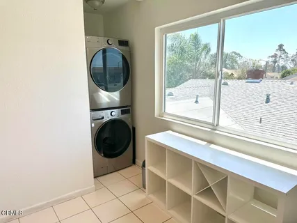 $3,595 | 2117 9th Avenue, Los Angeles, CA 90018
