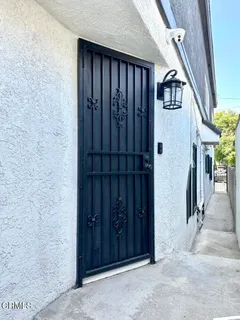 $3,595 | 2117 9th Avenue, Los Angeles, CA 90018