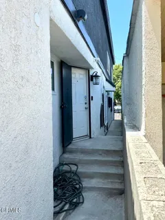 $3,595 | 2117 9th Avenue, Los Angeles, CA 90018