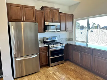 $3,595 | 2117 9th Avenue, Los Angeles, CA 90018