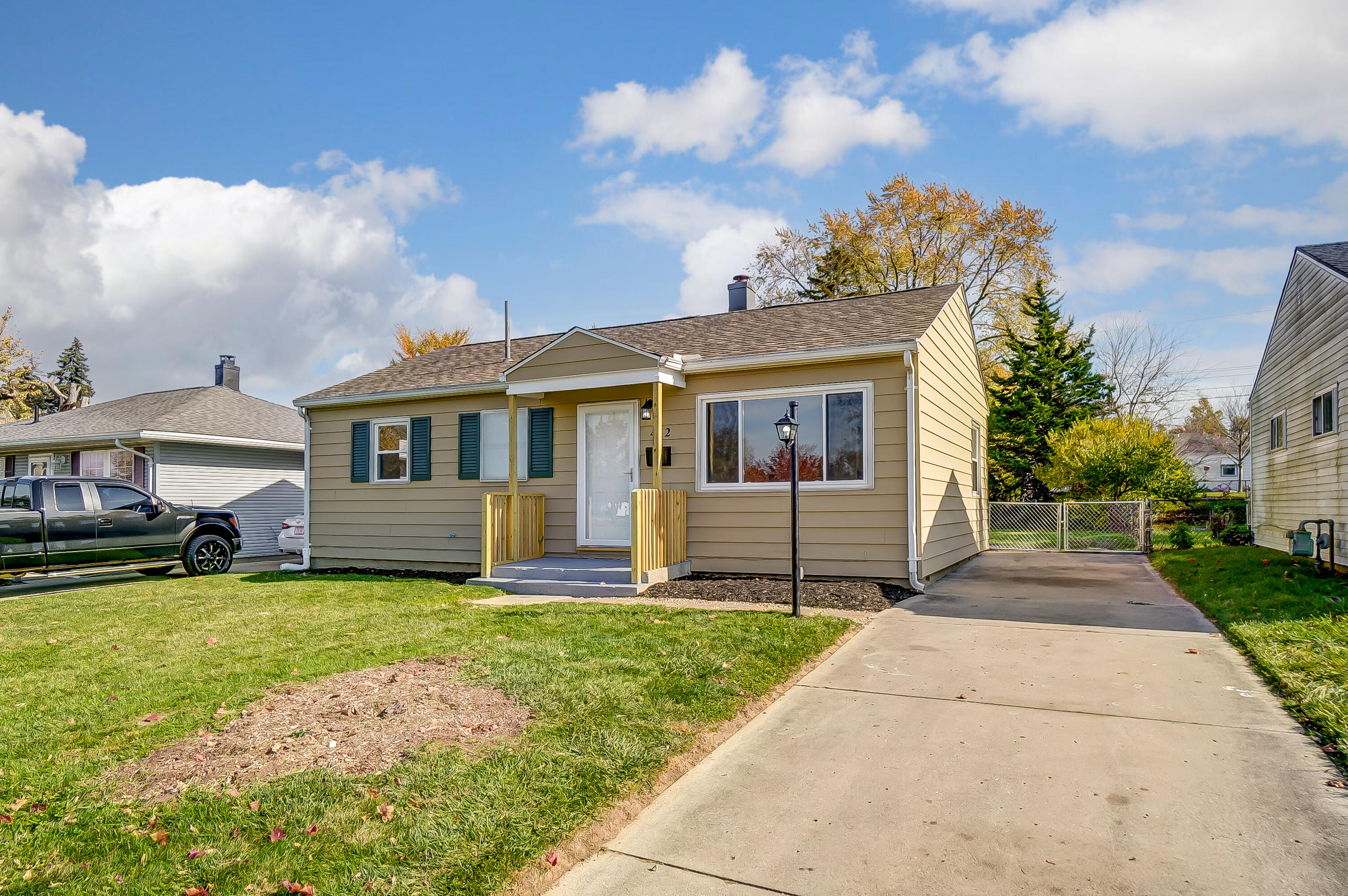 412 Mt Joy Street Springfield, OH 45505 - Photo 3 of 31