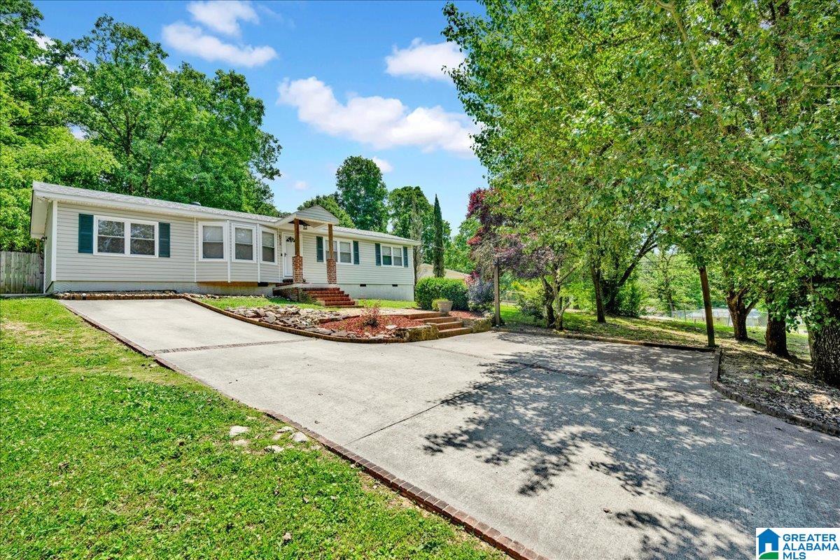 5916 Dewey Heights Road Pinson, AL 35126 - Photo 5 of 33