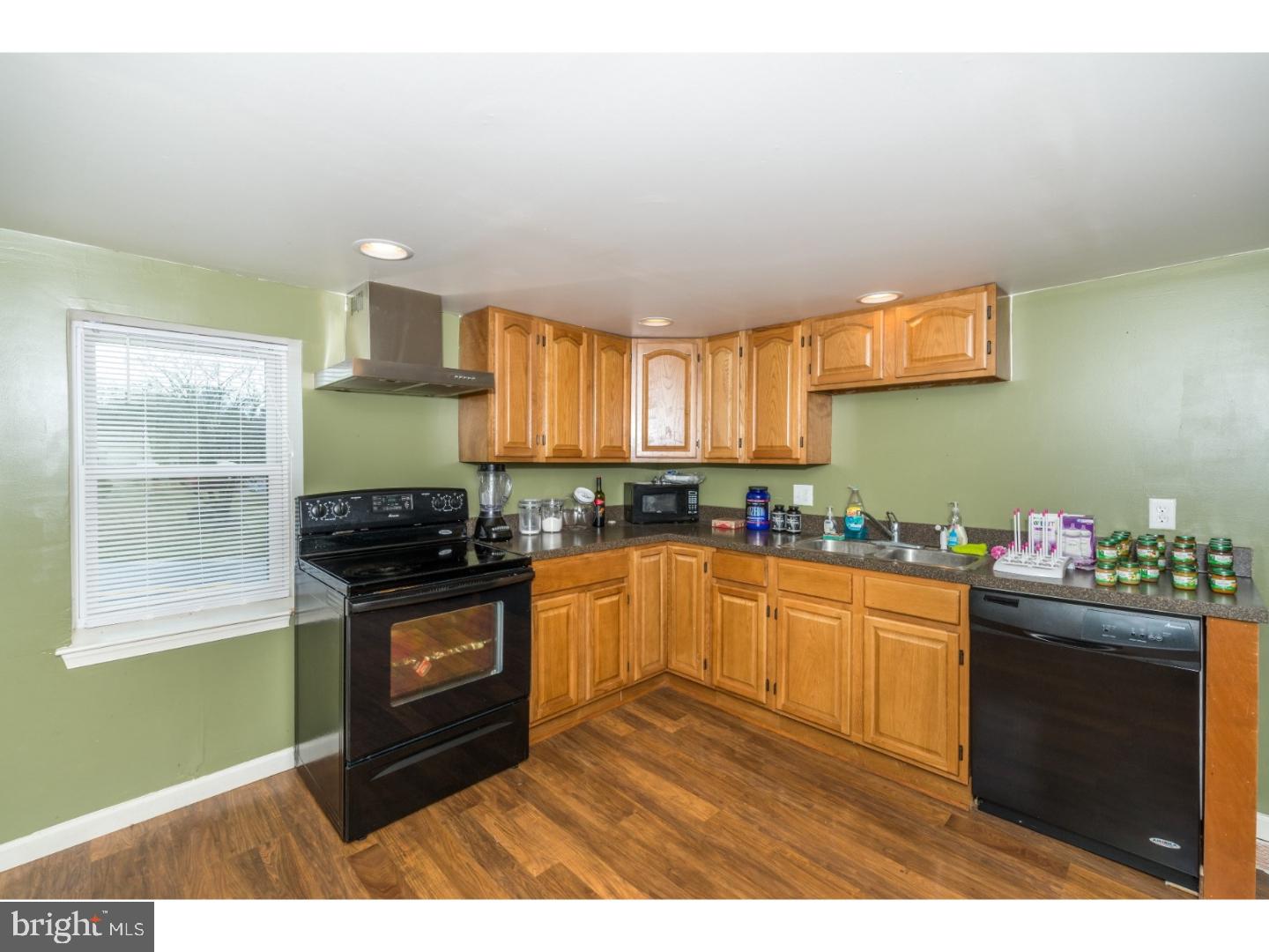 515 South Ridge Road Denver, PA 17517 - Photo 8 of 24 Kitchen