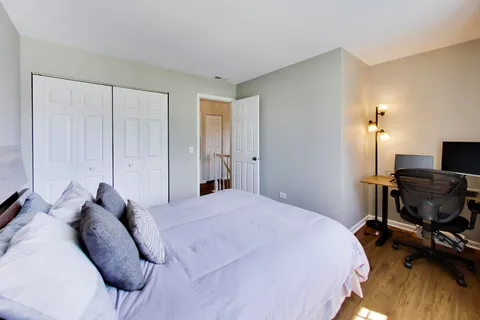 $489,000 | 2446 Lawson Boulevard, Gurnee, IL 60031