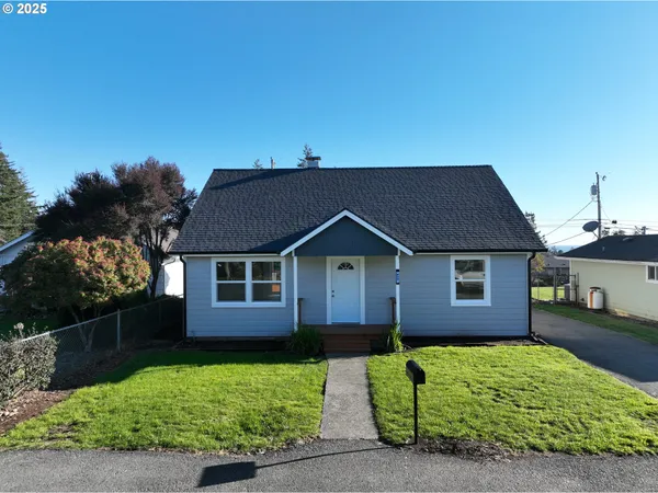 $599,000 | 433 Pine Street, Brookings, OR 97415
