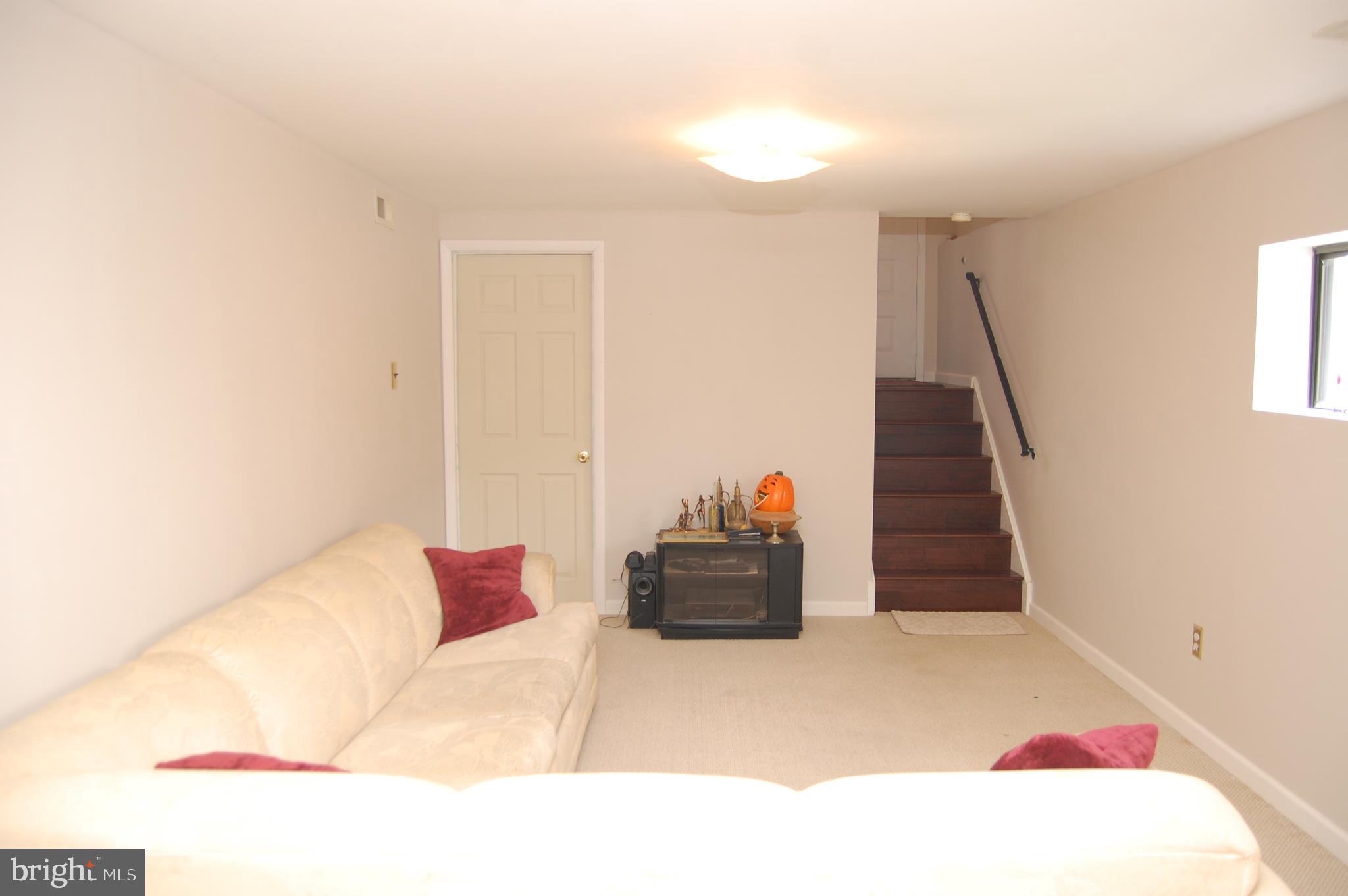 15143 Ina Drive Philadelphia, PA 19116 - Photo 26 of 34 Gallery Image 26