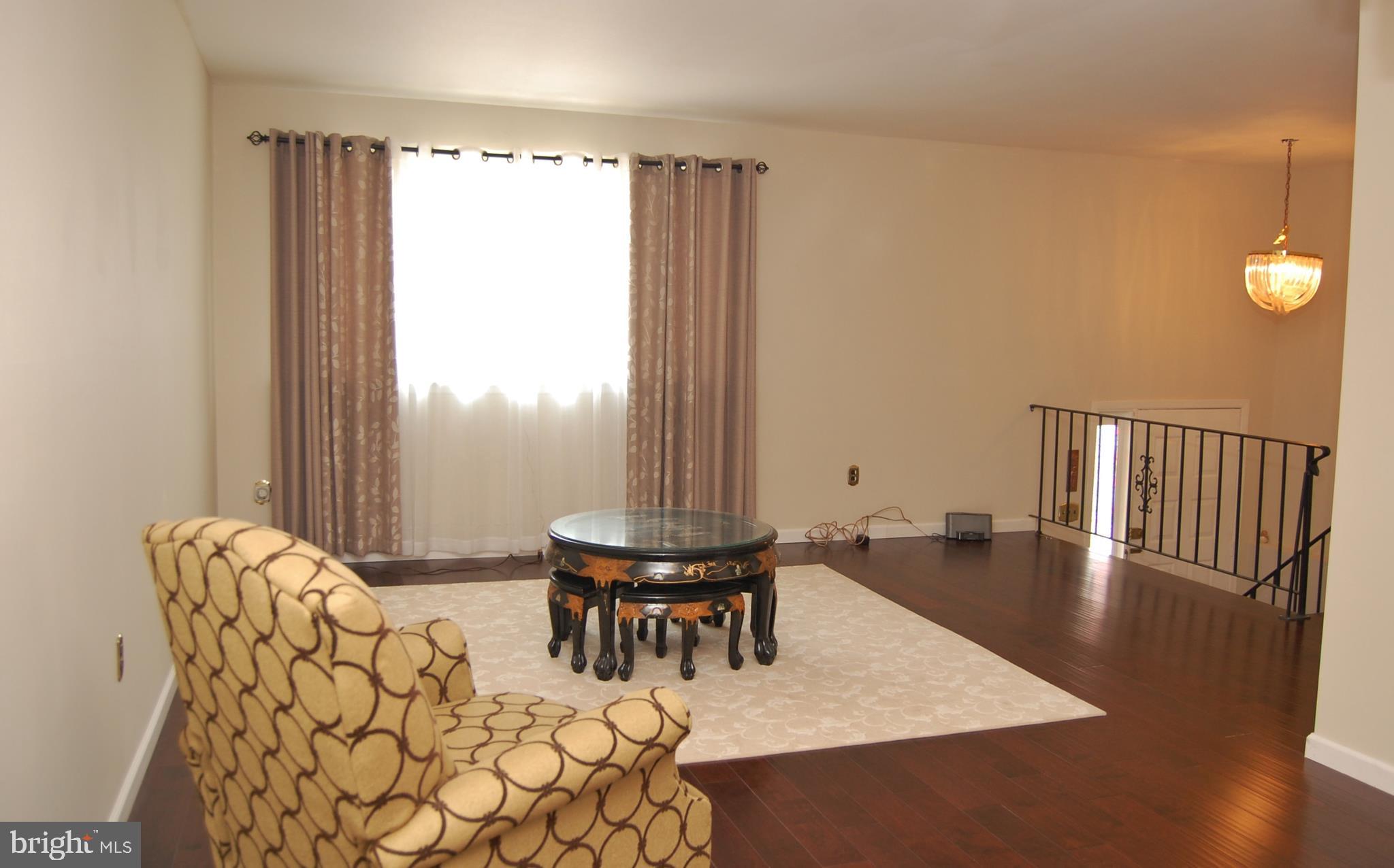15143 Ina Drive Philadelphia, PA 19116 - Photo 7 of 34 Gallery Image 7