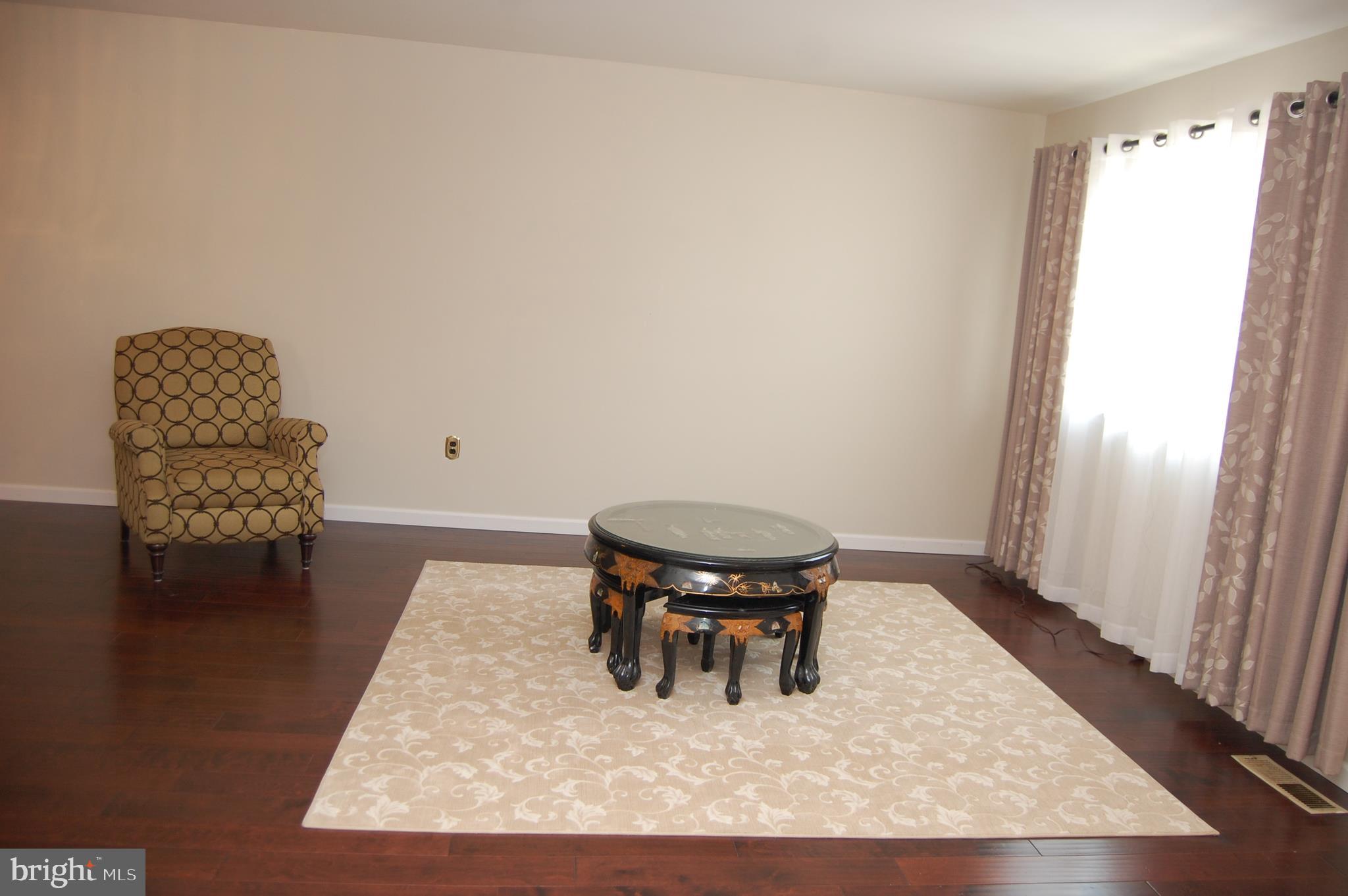 15143 Ina Drive Philadelphia, PA 19116 - Photo 9 of 34 Gallery Image 9