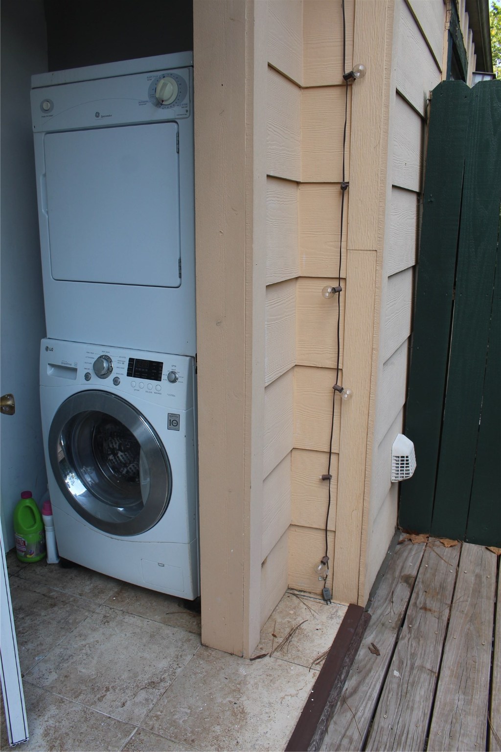 8277 Kingsbrook Road, Unit 255 Houston, TX 77024 - Photo 22 of 27