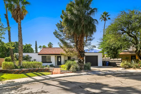$599,000 | 1351 East Luna Way, Palm Springs, CA 92262