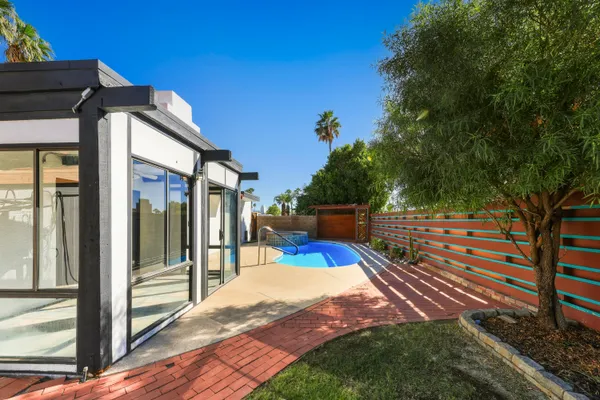 $599,000 | 1351 East Luna Way, Palm Springs, CA 92262