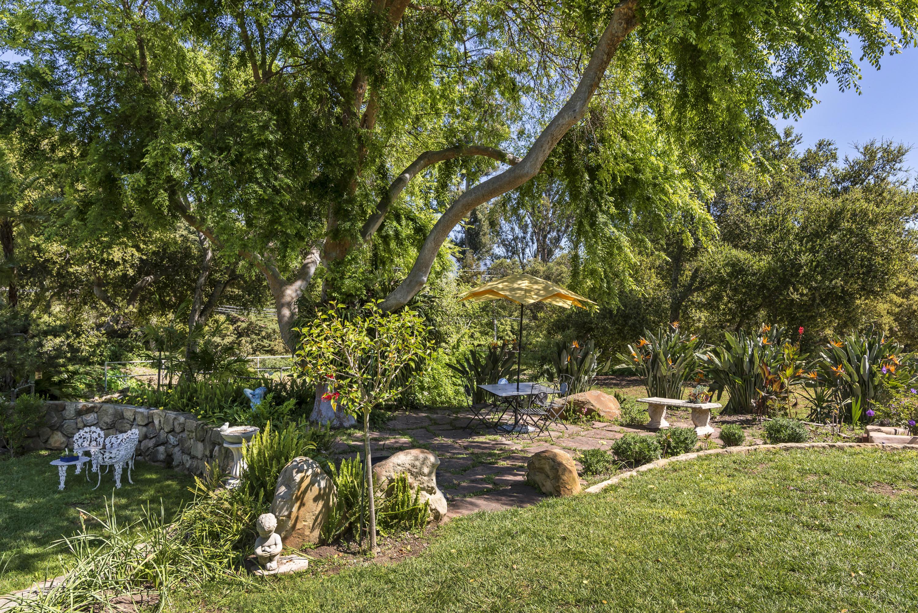 2550 Sycamore Canyon Road Montecito, CA 93108 - Photo 5 of 18 Front YelUm 5193