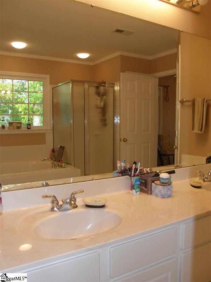 24 Bentley Way Greer, SC 29650 - Photo 19 of 35 Gallery Image 19