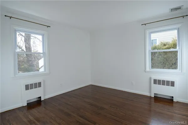 $7,500 | 4 Knollwood Road, Eastchester, NY 10709