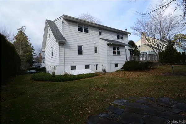 $7,500 | 4 Knollwood Road, Eastchester, NY 10709