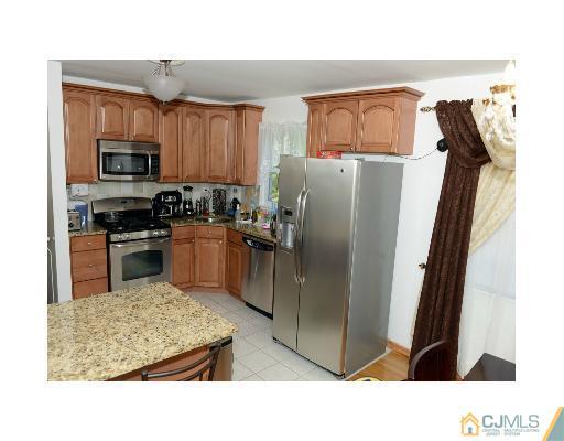 28 Clearview Road East Brunswick, NJ 08816 - Photo 2 of 10 Gallery Image 2