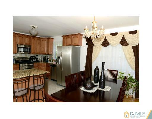 28 Clearview Road East Brunswick, NJ 08816 - Photo 3 of 10 Gallery Image 3