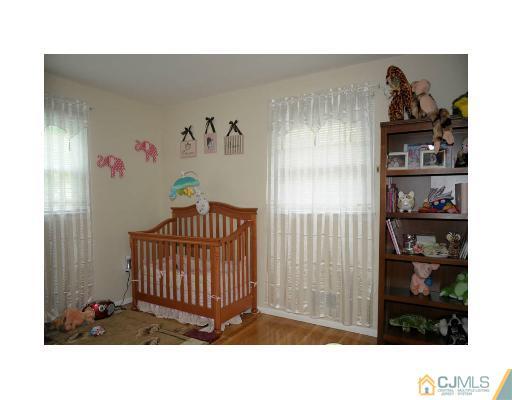28 Clearview Road East Brunswick, NJ 08816 - Photo 6 of 10 Gallery Image 6