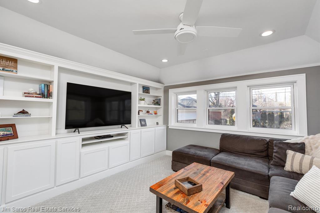 1323 Audubon Road Grosse Pointe Park, MI 48230 - Photo 15 of 40