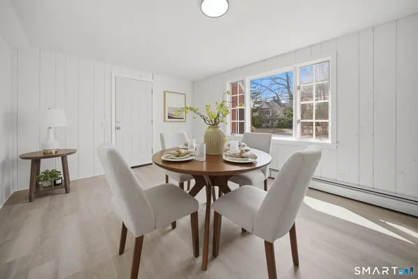 $599,900 | 35 Dyer Avenue, Canton, CT 06019