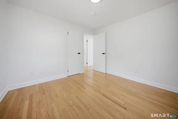 $599,900 | 35 Dyer Avenue, Canton, CT 06019