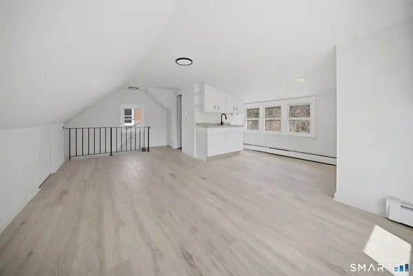 $599,900 | 35 Dyer Avenue, Canton, CT 06019