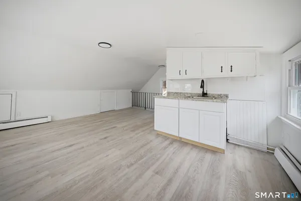 $599,900 | 35 Dyer Avenue, Canton, CT 06019