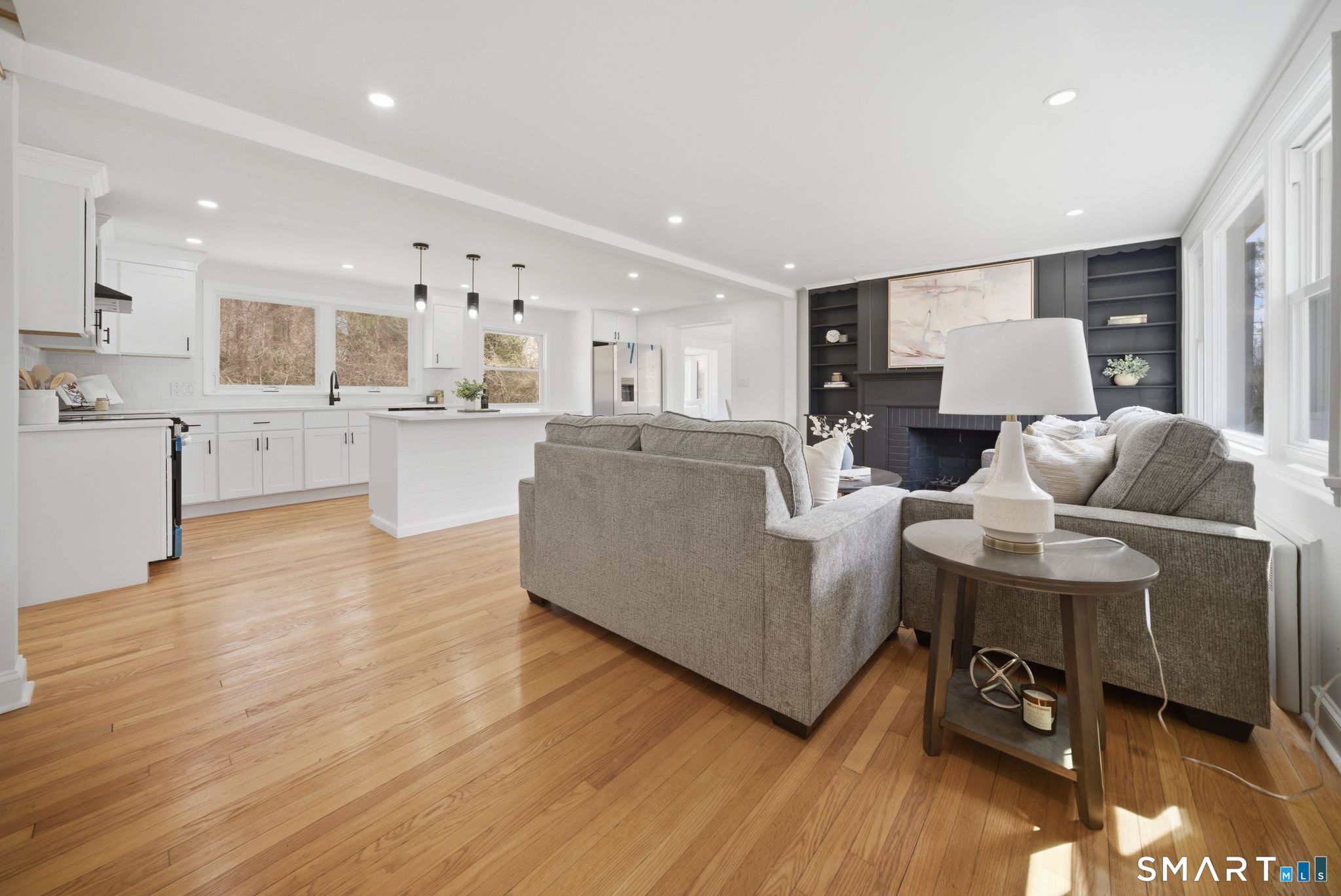 35 Dyer Avenue Canton, CT 06019 - Photo 6 of 36