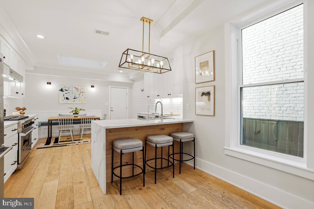 750 13th Street Southeast Washington, DC 20003 - Photo 4 of 47