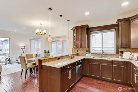 $880,000 | 3635 Evanston Avenue North, Unit B, Seattle, WA 98103