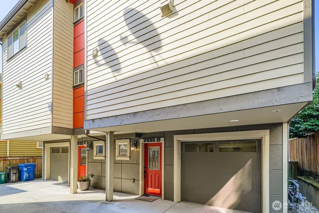 $910,000 | 3635 Evanston Avenue North, Unit B, Seattle, WA 98103