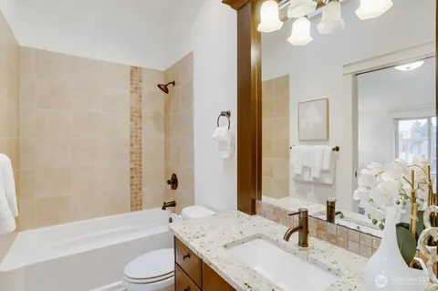 $880,000 | 3635 Evanston Avenue North, Unit B, Seattle, WA 98103