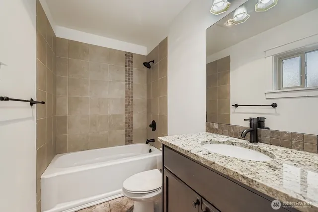 $910,000 | 3635 Evanston Avenue North, Unit B, Seattle, WA 98103