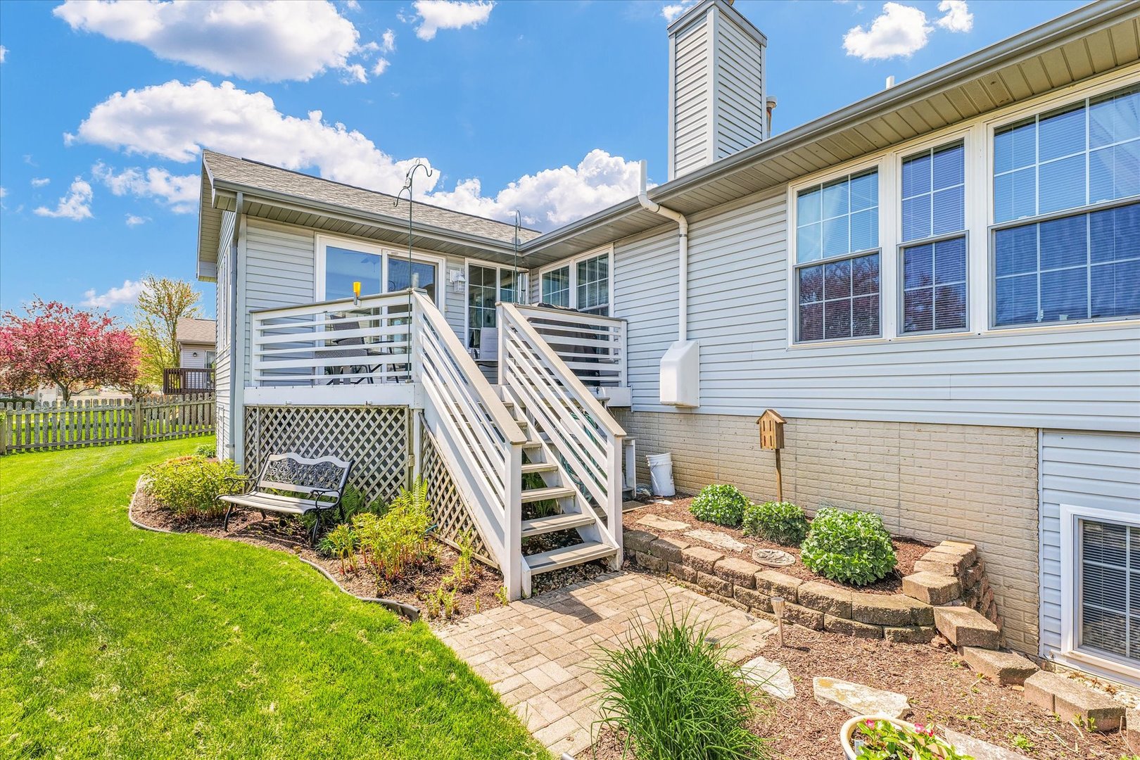 3204 Ridge Park Road Urbana, IL 61802 - Photo 53 of 56 a front view of a house with garden