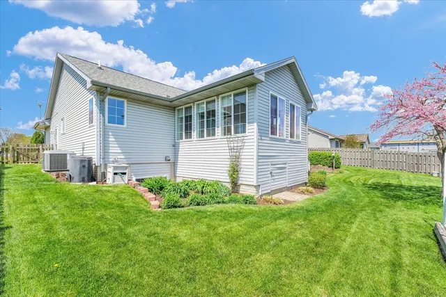 $400,000 | 3204 Ridge Park Road, Urbana, IL 61802