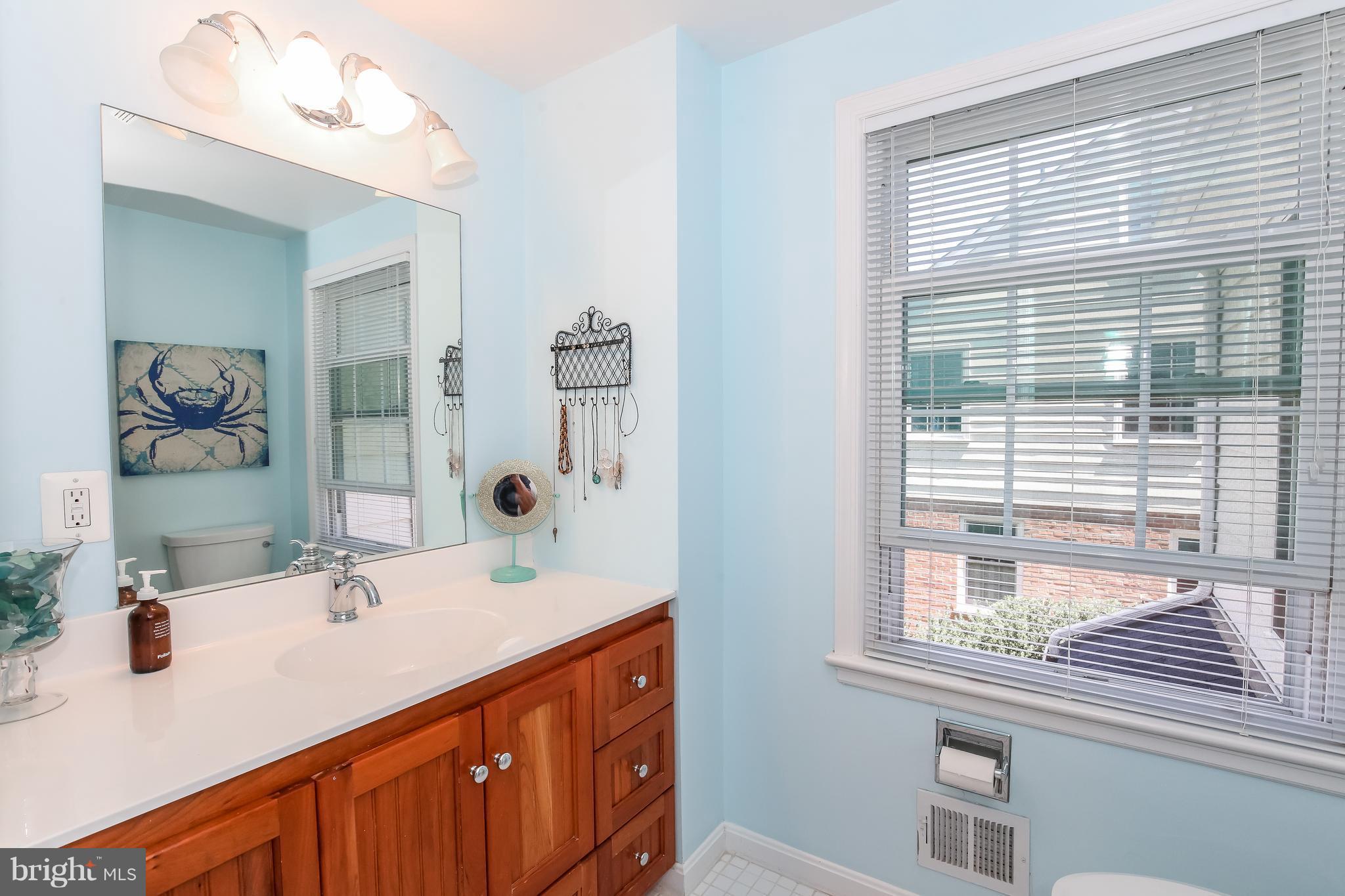 4906 Baltan Road Bethesda, MD 20816 - Photo 16 of 23 Full Hall Bath