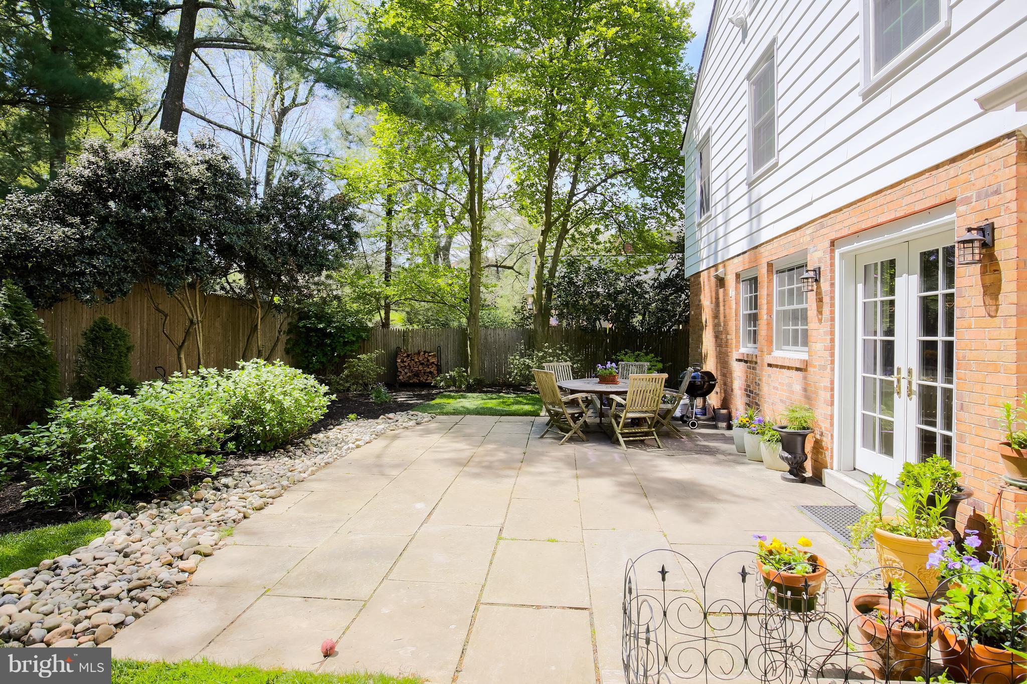 4906 Baltan Road Bethesda, MD 20816 - Photo 22 of 23 Flagstone Patio