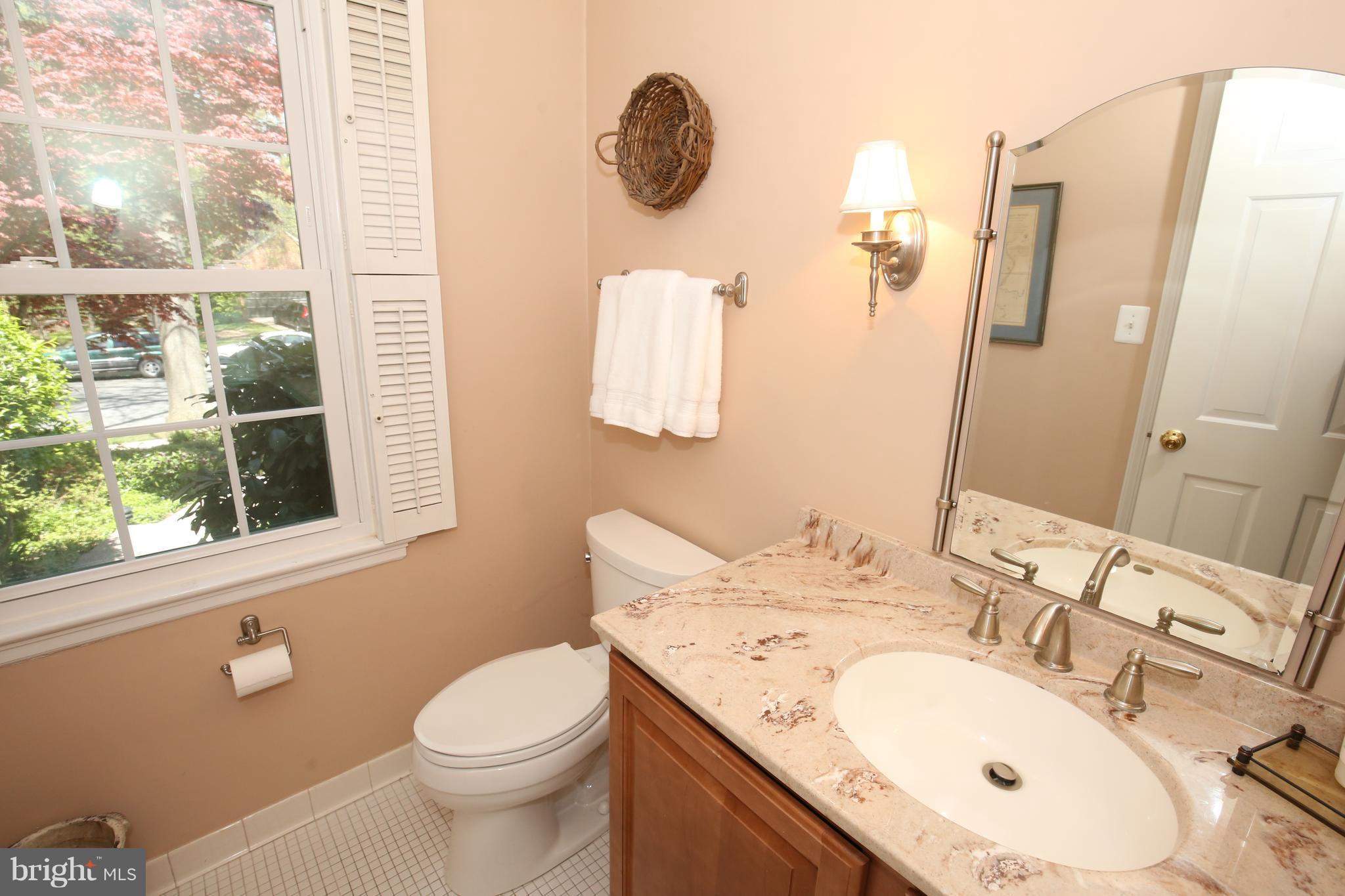 4906 Baltan Road Bethesda, MD 20816 - Photo 10 of 23 Powder Room