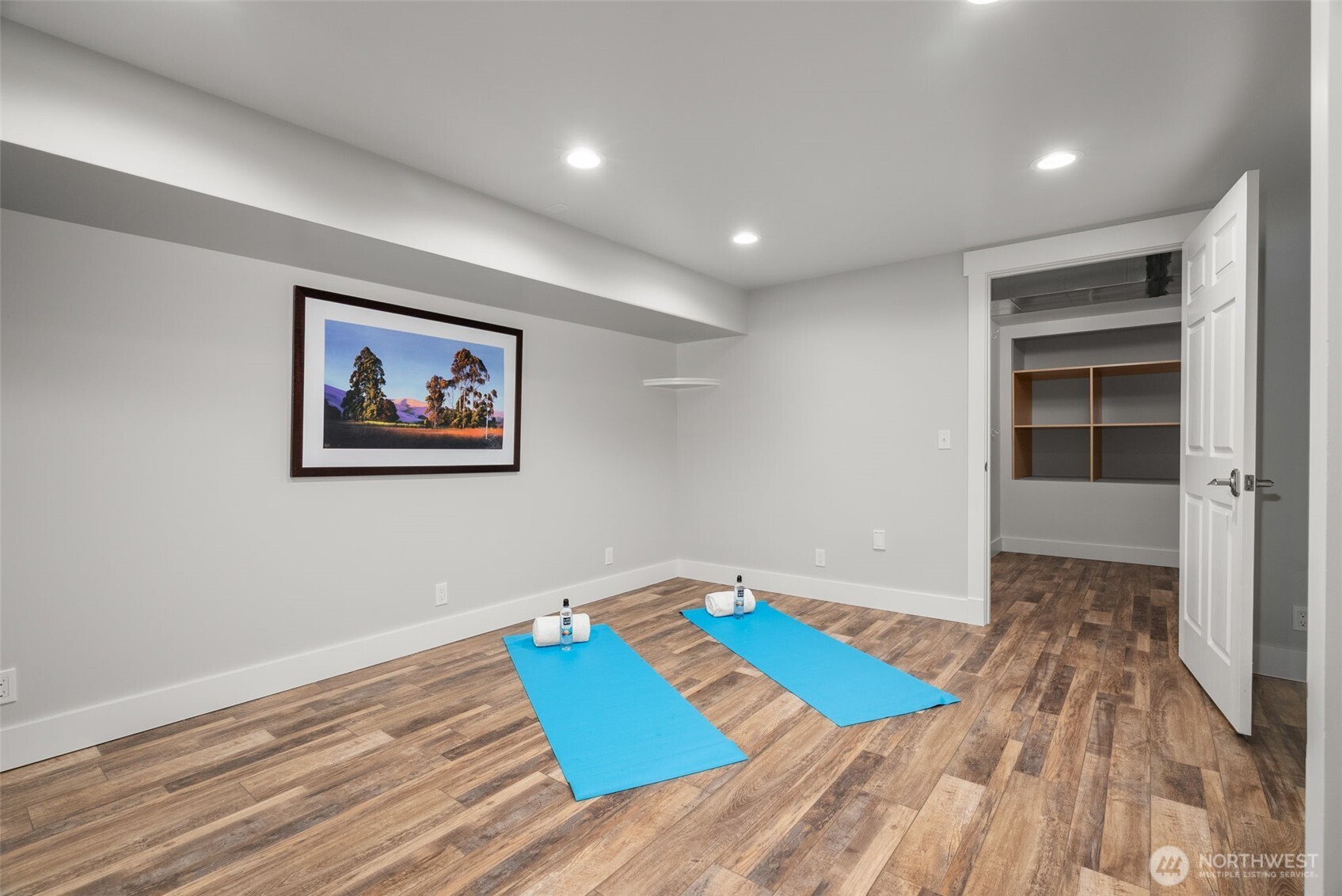 8803 Northeast Koura Road Bainbridge Island, WA 98110 - Photo 29 of 38