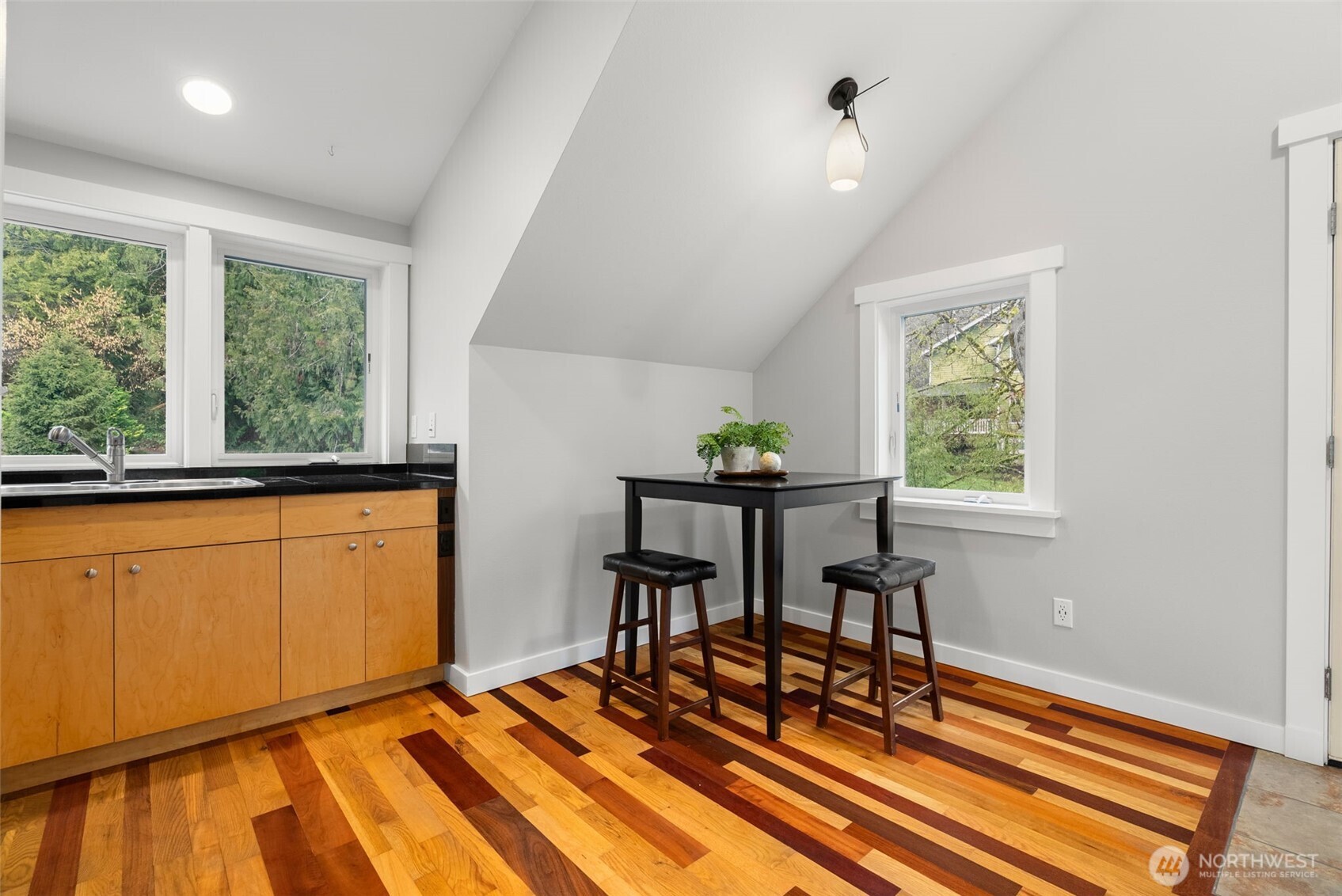 8803 Northeast Koura Road Bainbridge Island, WA 98110 - Photo 32 of 38